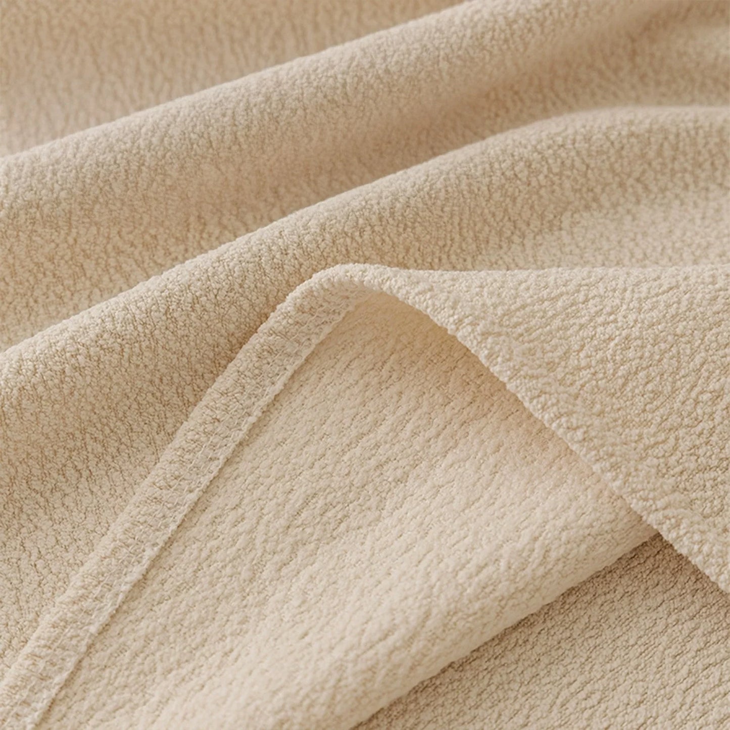 Funda de Sofá Elástica CloudNest Boucle: resistente a arañazos y protector completo para mascotas.